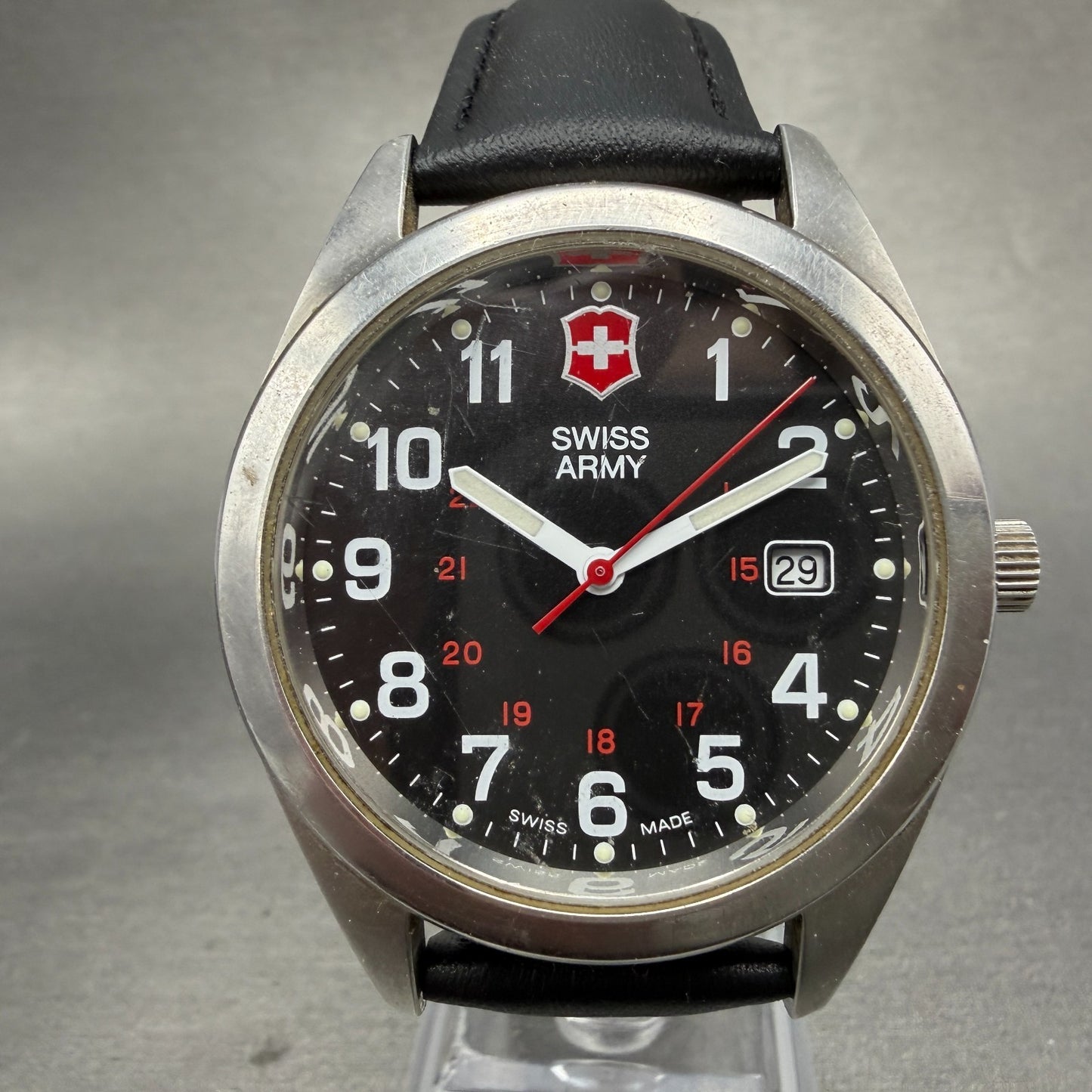 Victorinox Swiss Army Field Watch Men 40mm Black Dial Steel Date Round New battA0