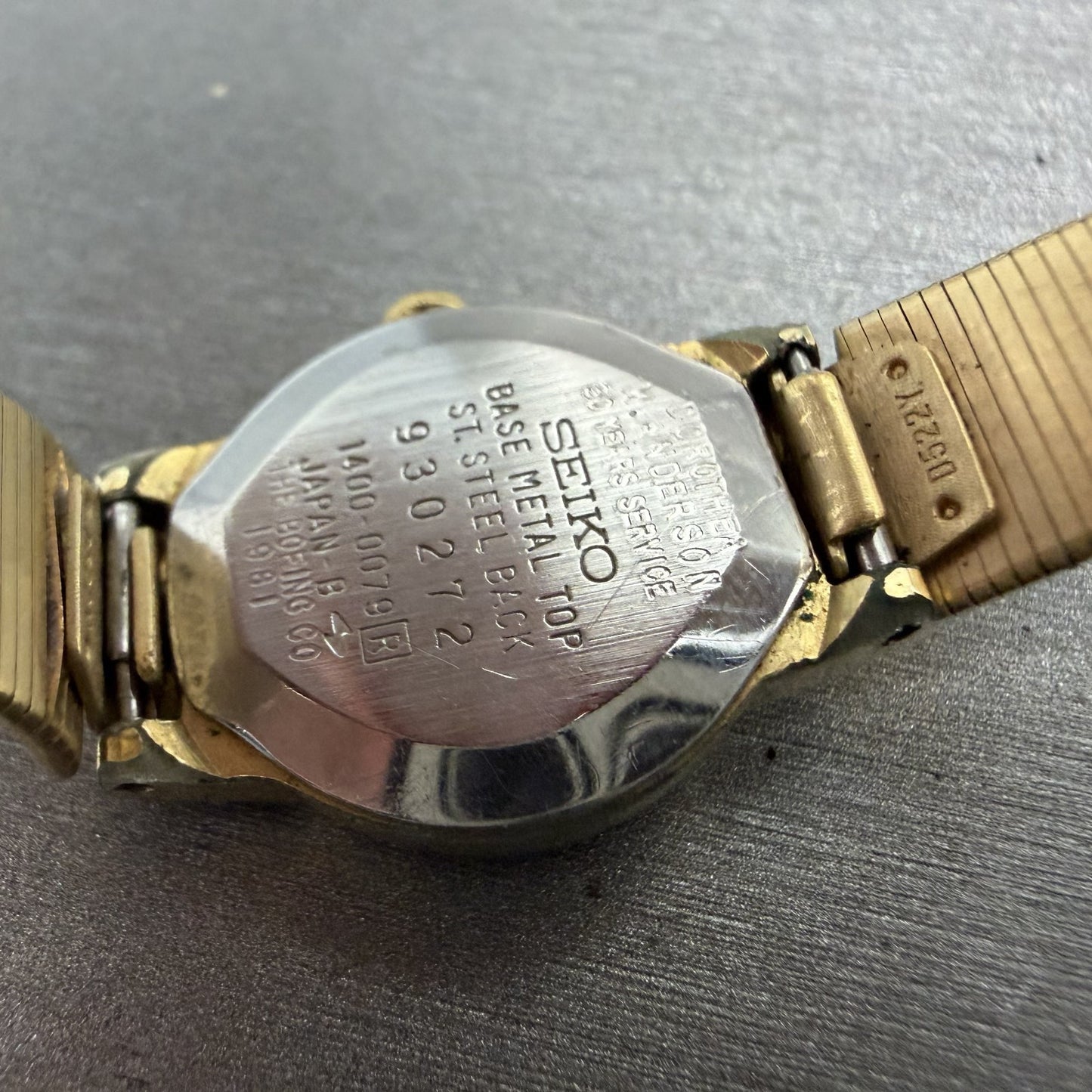 Seiko Watch Women 19mm Champagne Dial Gold Tone Round 1400-0079 New Battery9