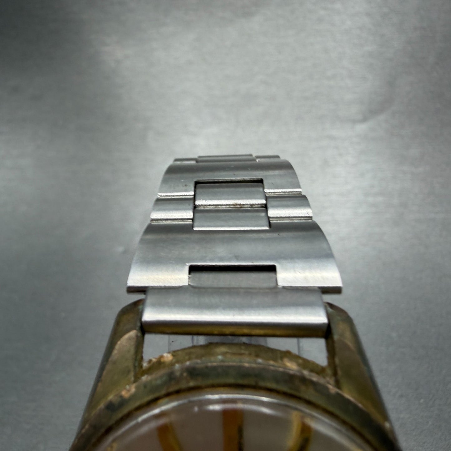 Rioch Dynamic Escort Watch Men 36mm Silver Dial Gold Tone Date Round Manual Runs4