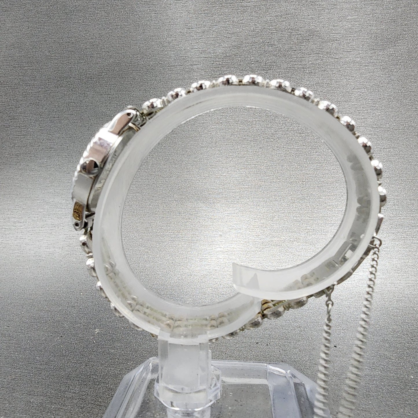 Seiko Watch Women 19mm Silver Dial Silver Tone Oval 14215510 New Battery VTG6