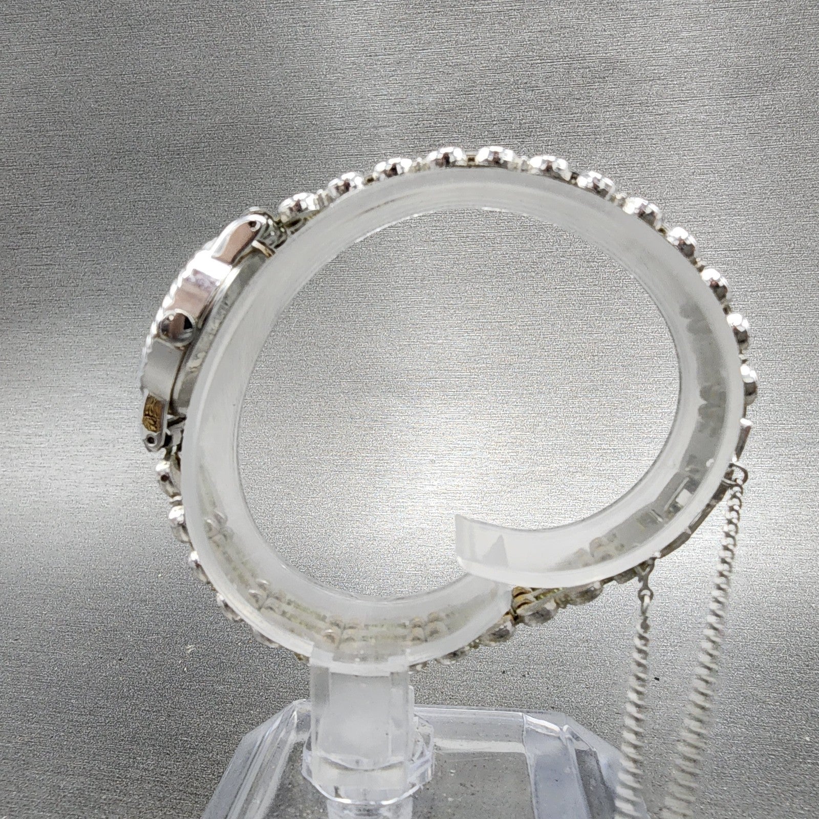 Seiko Watch Women 19mm Silver Dial Silver Tone Oval 14215510 New Battery VTG6