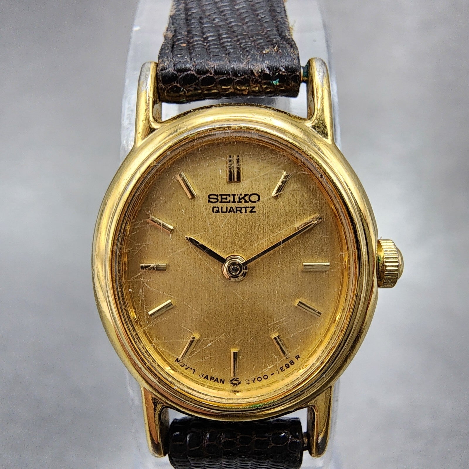 Seiko Watch Women 18mm Gold Dial Gold Tone Oval 2Y005C29 New Battery VTG1