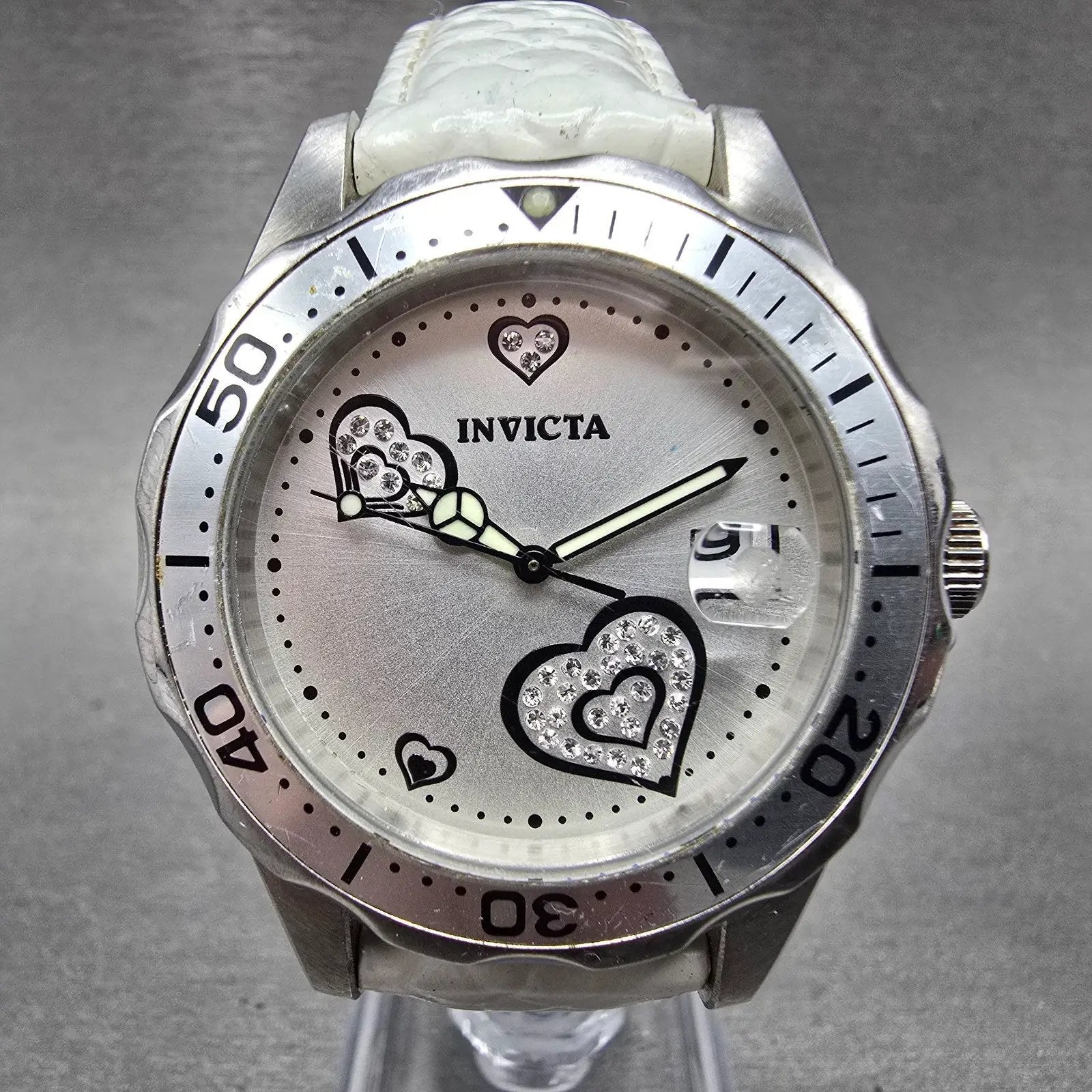 Invicta Heart Dive Watch Women 37mm Silver Dial Silver Tone Date 12401 New BattJ0