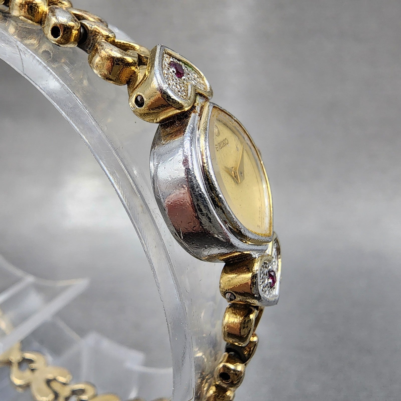 Seiko Watch Women 13mm Champagne Dial Two Tone Hearts 1e205220 New Battery3