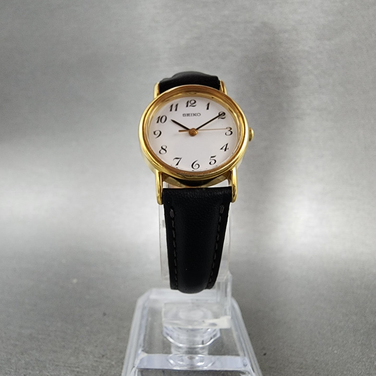 Seiko Watch Women 22mm White Dial Gold Tone Round 2P210A20 New battery VTG6