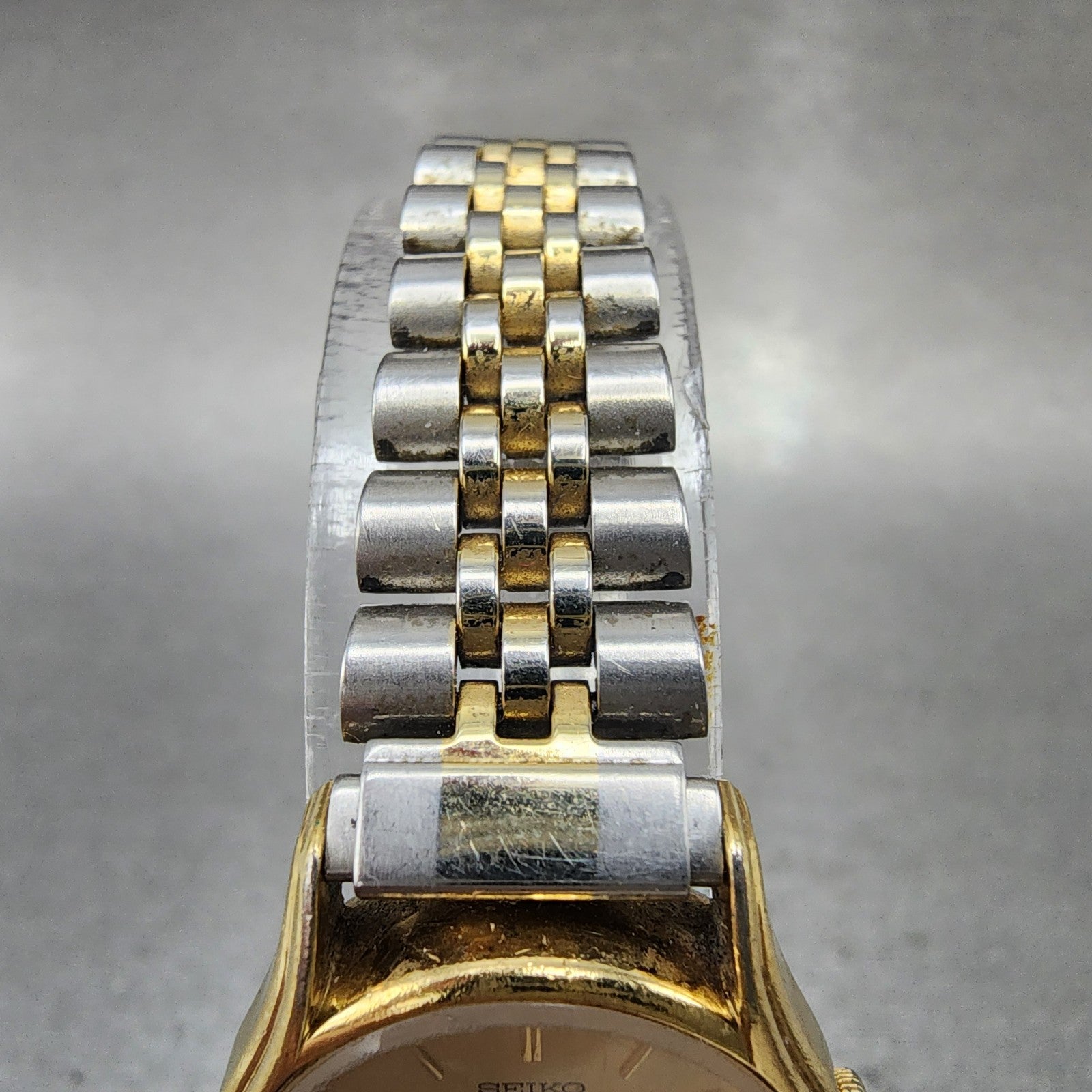 Seiko Watch Women 22mm Champagne Dial Gold Tone Daydate 2a230139 New Battery4