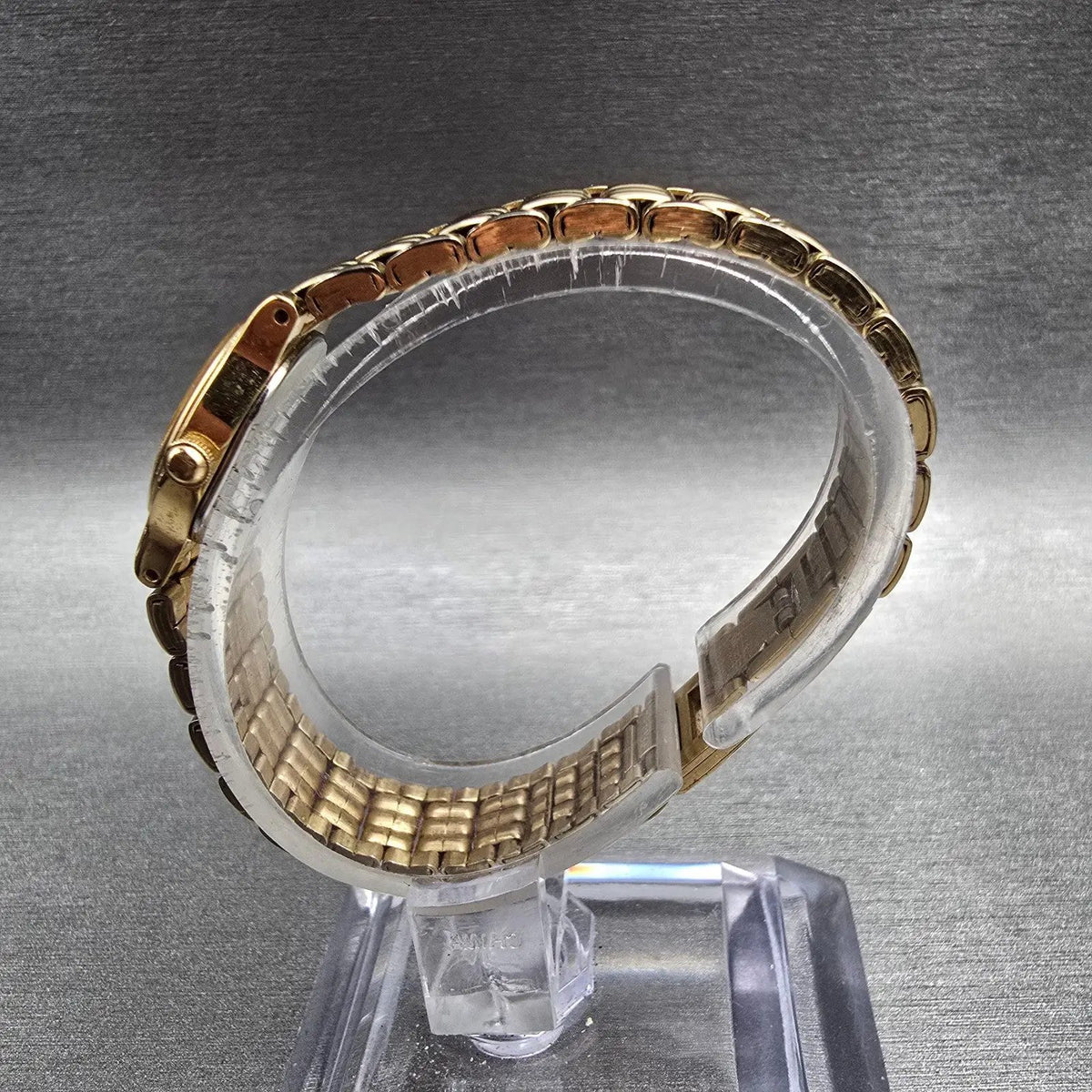 Seiko Watch Women 14mm Black Dial Gold Tone Oval 1F20-5B99 New Battery Vintage P6