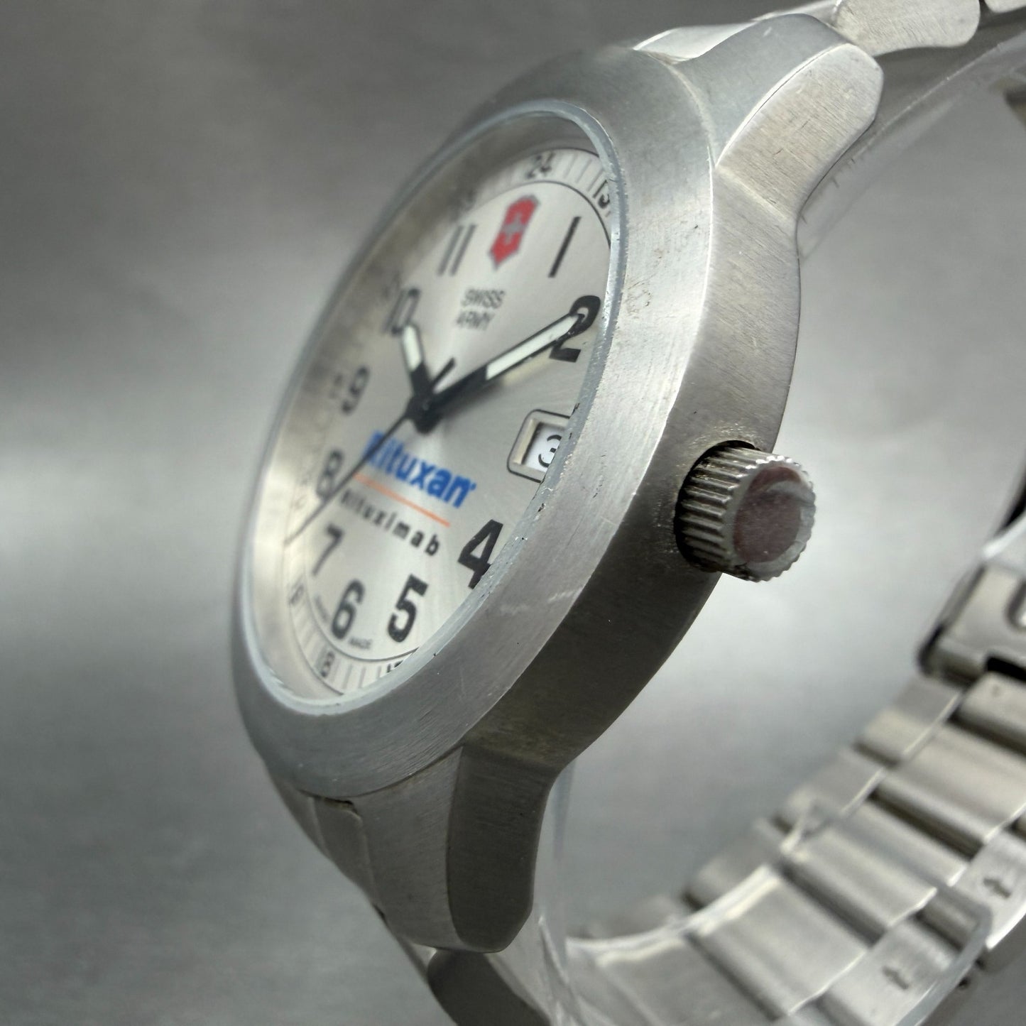 Victorinox Swiss Army Field Watch Men 39mm Silver Dial Steel Date New Battery KL2