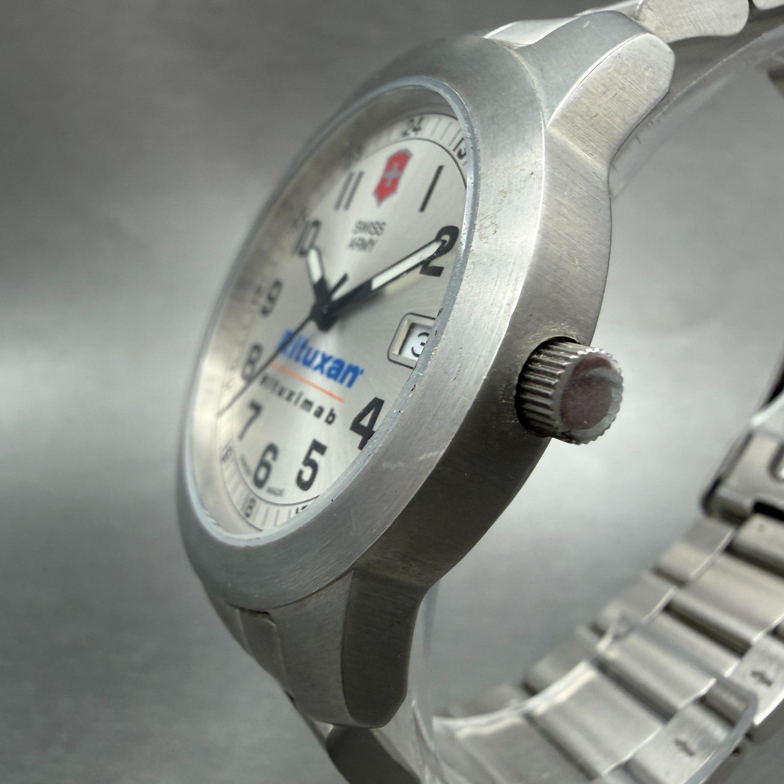 Victorinox Swiss Army Field Watch Men 39mm Silver Dial Steel Date New Battery KL2