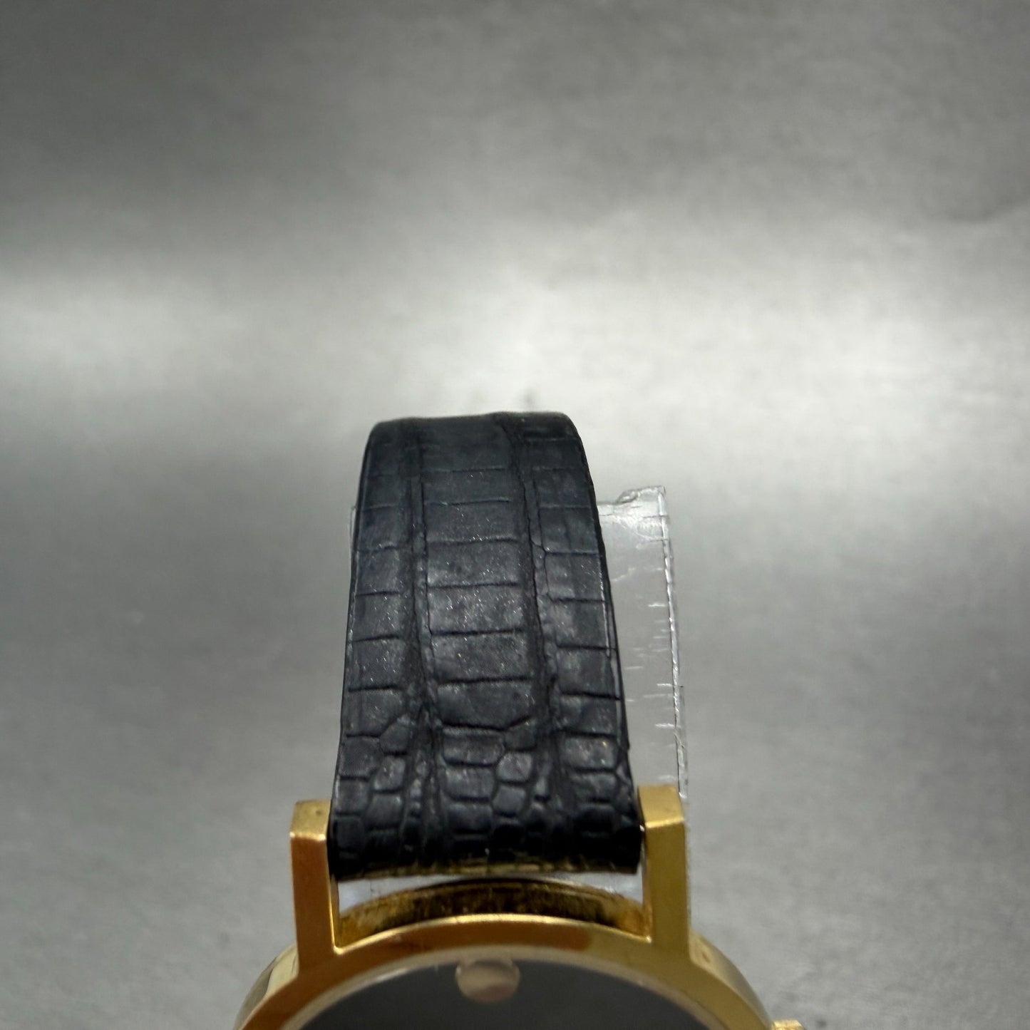 Movado Museum Watch Women 25mm Black Dial Gold Tone Round 87.A1.832.1 New Batt4