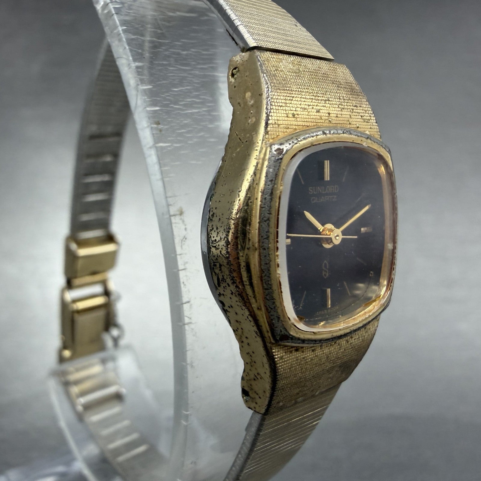 Sunlord Watch Women 19mm Black Dial Gold Tone Rectangle New battery Vintage3