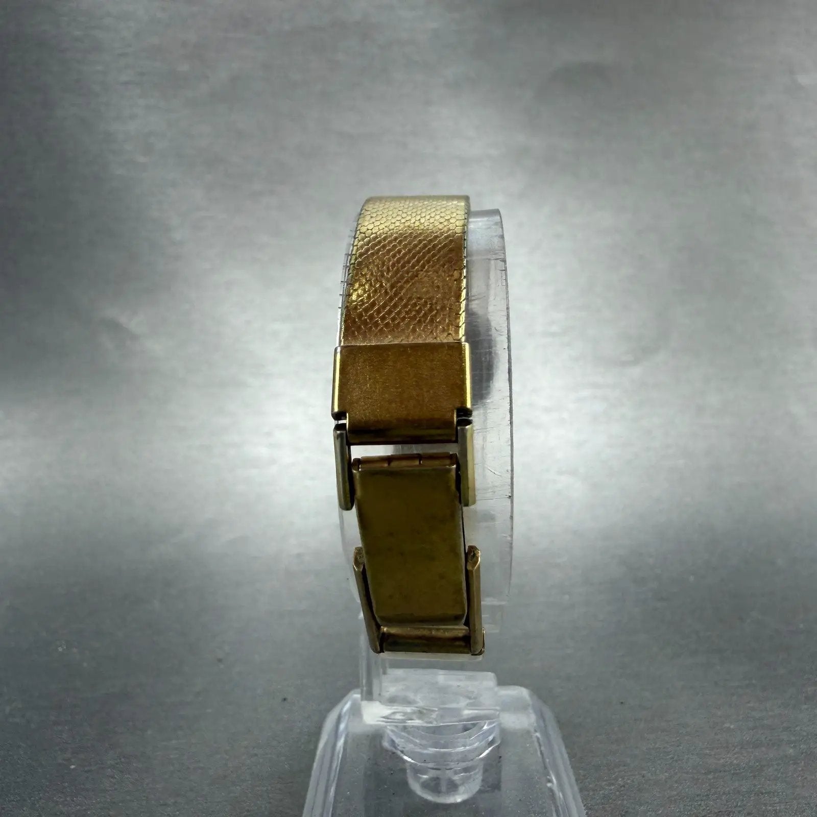 48043107
