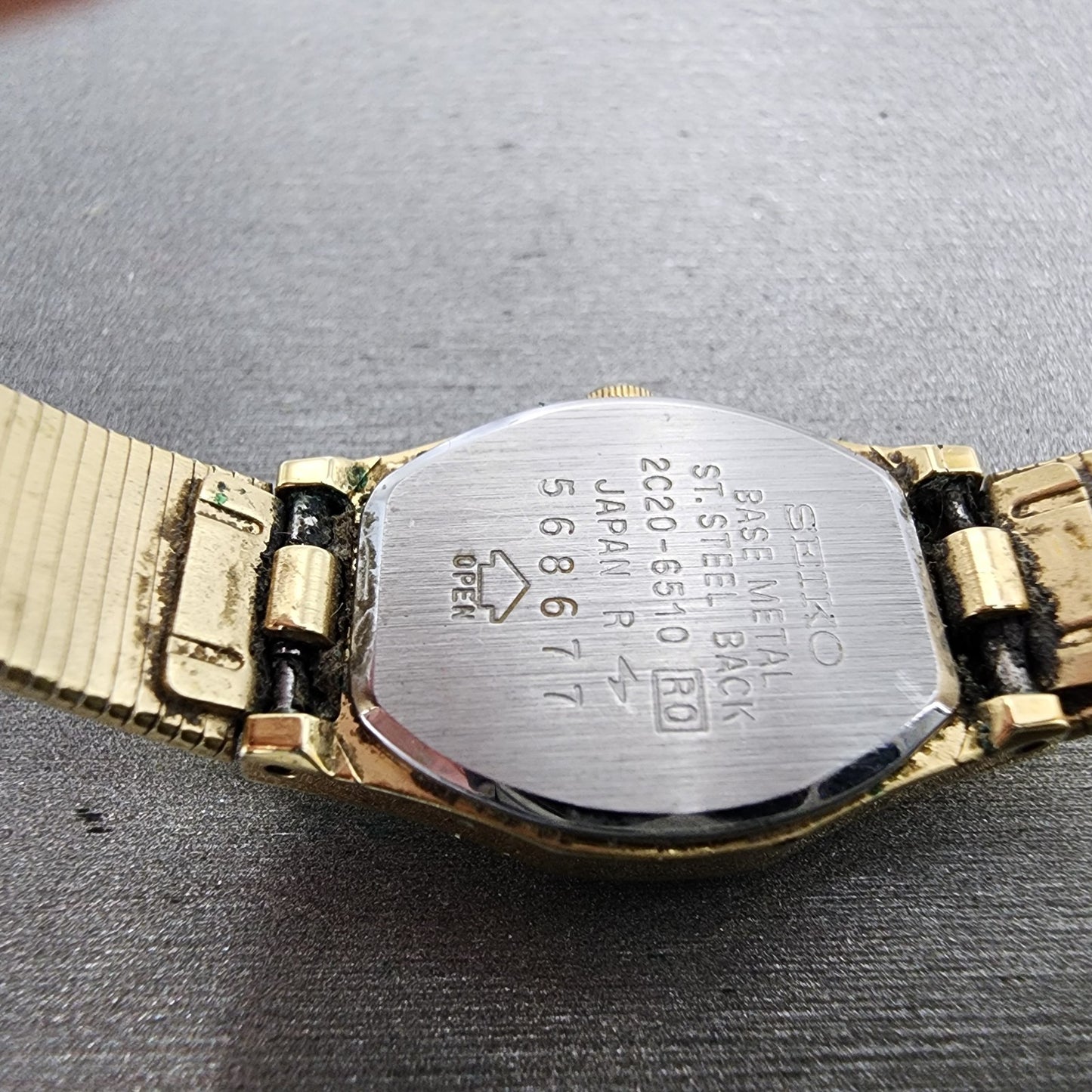 Seiko Watch Women 16mm Champagne Dial Gold Tone Octagon 2c206510 New Battery9