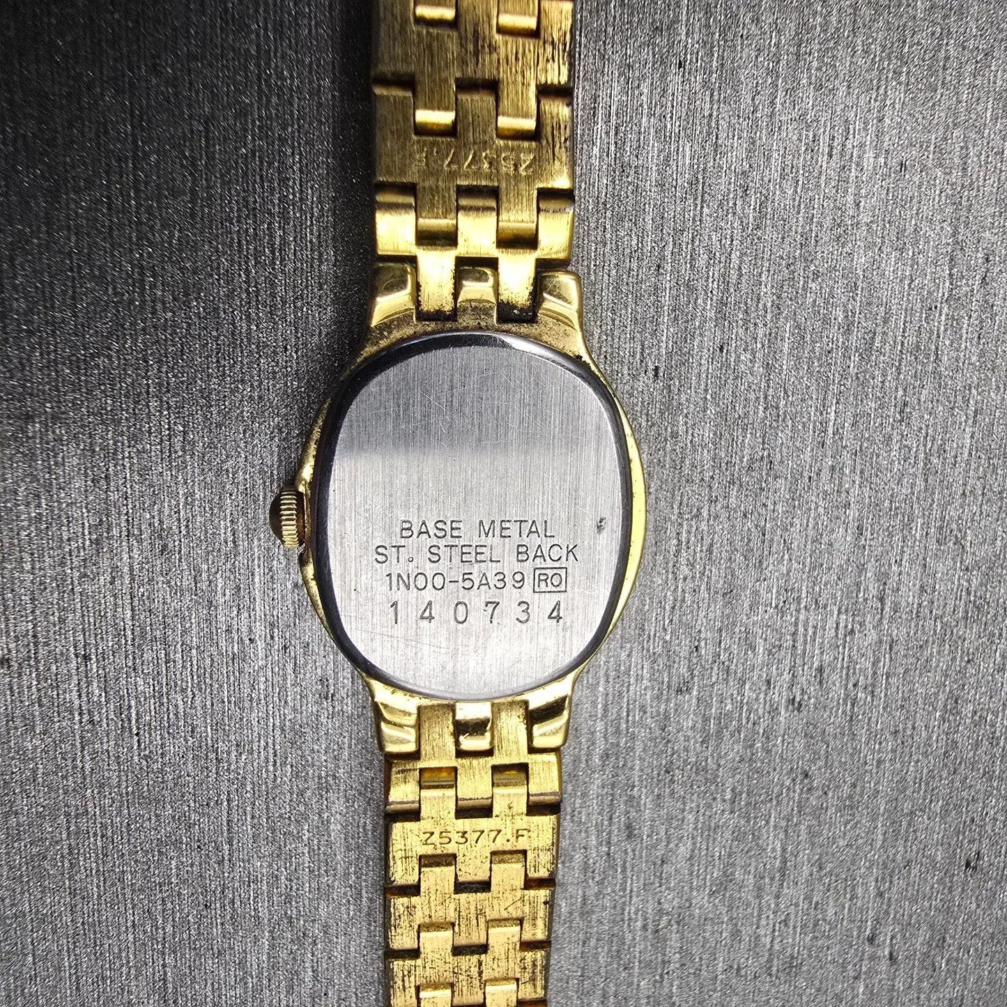Seiko Watch Women 17mm Gold Dial Gold Tone Oval 1N00-5A39 New Battery Vintage10