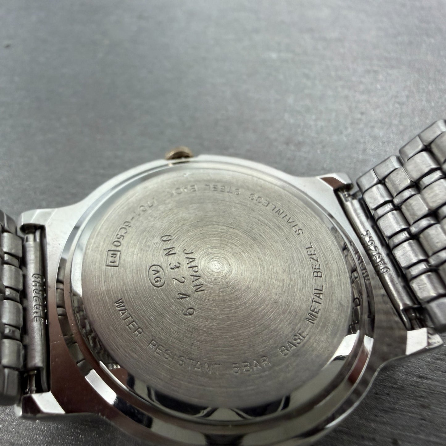 Seiko Alba Urban Watch Women 30mm Silver Dial Two Tone V7016C50 New Battery9