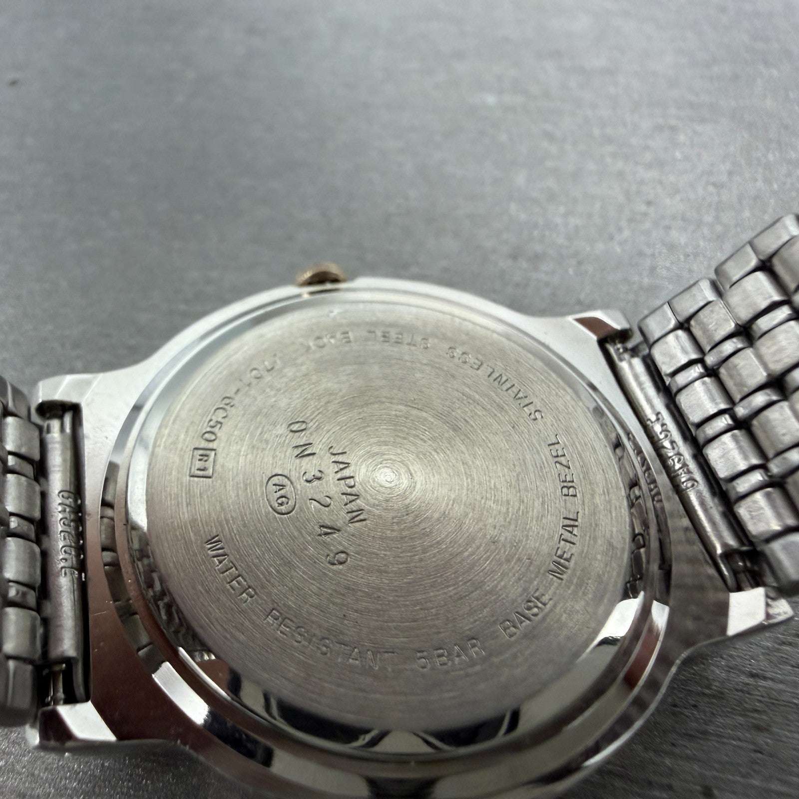 Seiko Alba Urban Watch Women 30mm Silver Dial Two Tone V7016C50 New Battery9
