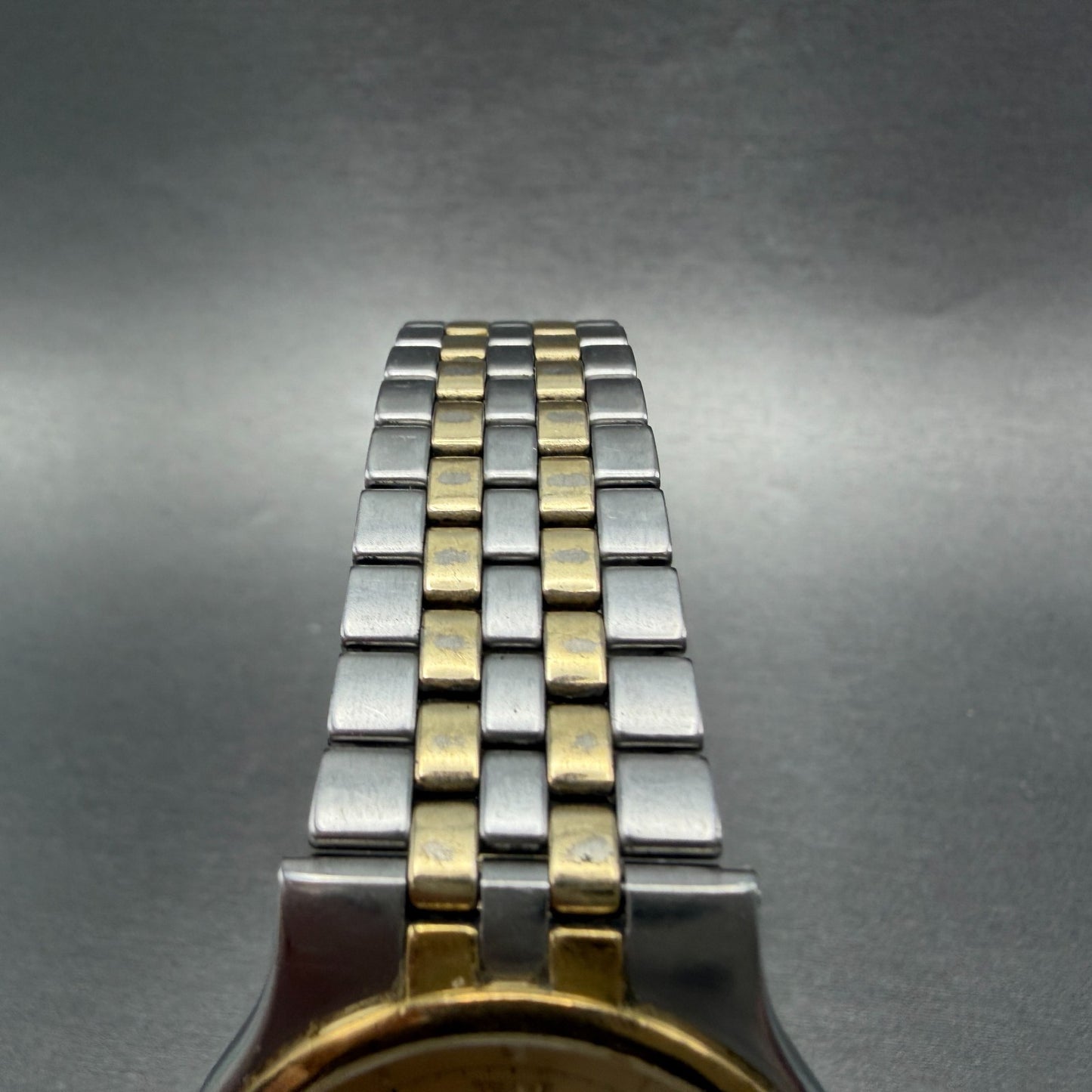 Movado Watch Men 34mm Gold Dial Two Tone Date Round 88-52-867 CRACKED New Batt4