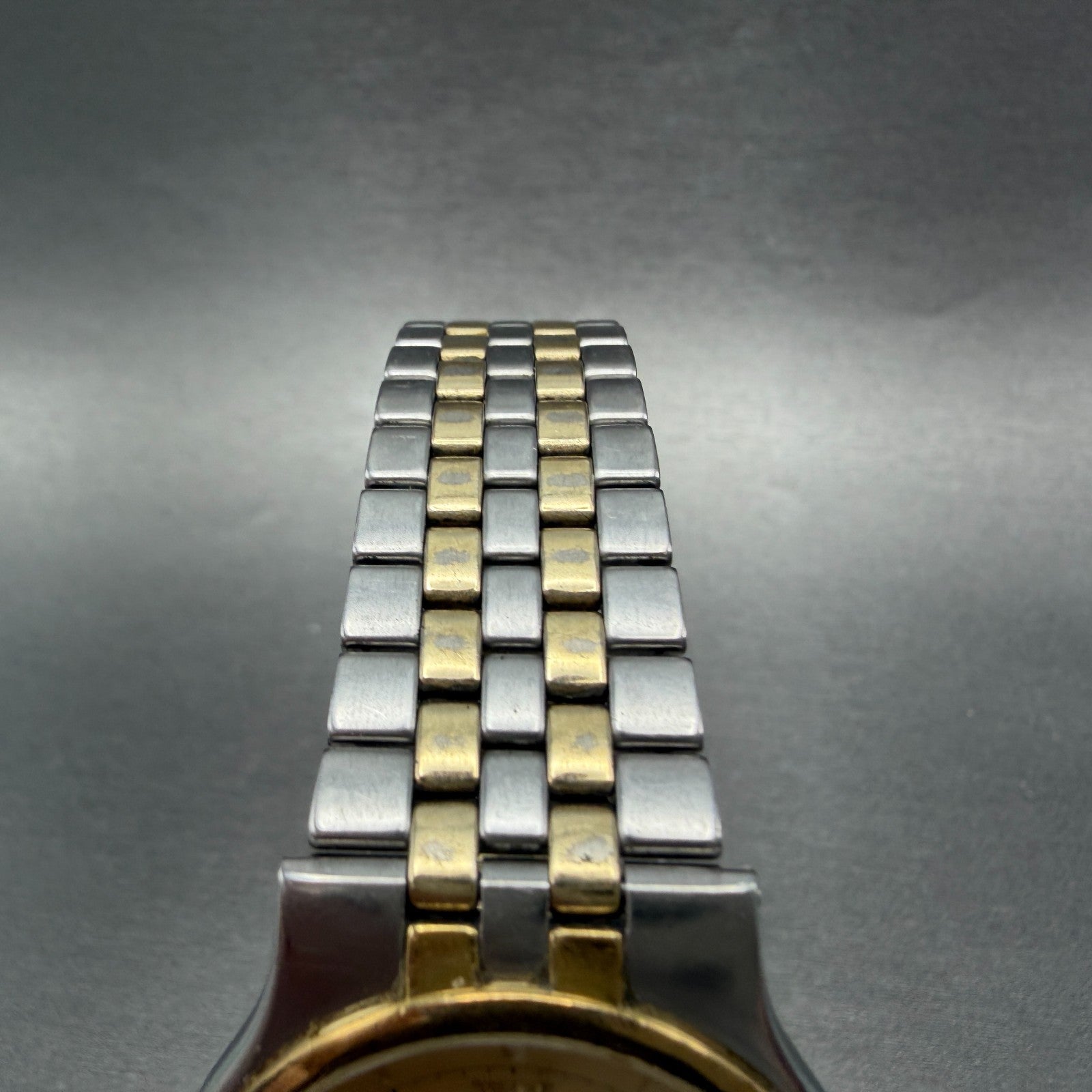 Movado Watch Men 34mm Gold Dial Two Tone Date Round 88-52-867 CRACKED New Batt4