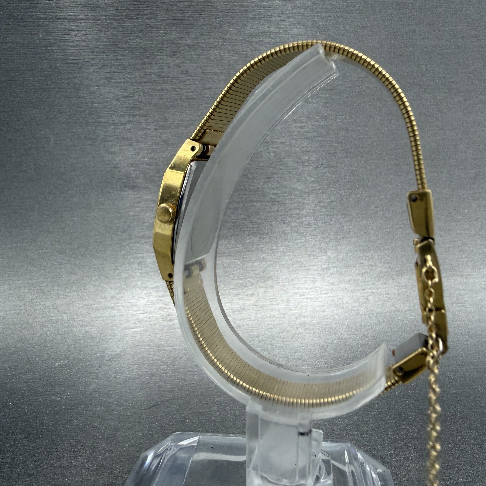 Seiko Tank Watch Women 16mm Champagne Dial Gold Tone 2C206379 New Battery6