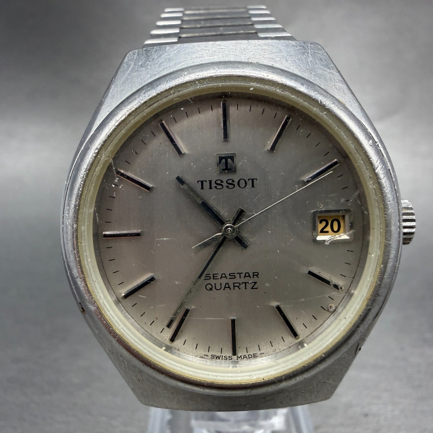Tissot Seastar Quartz Watch Men Silver Dial Steel Date Round Vintage PARTS0