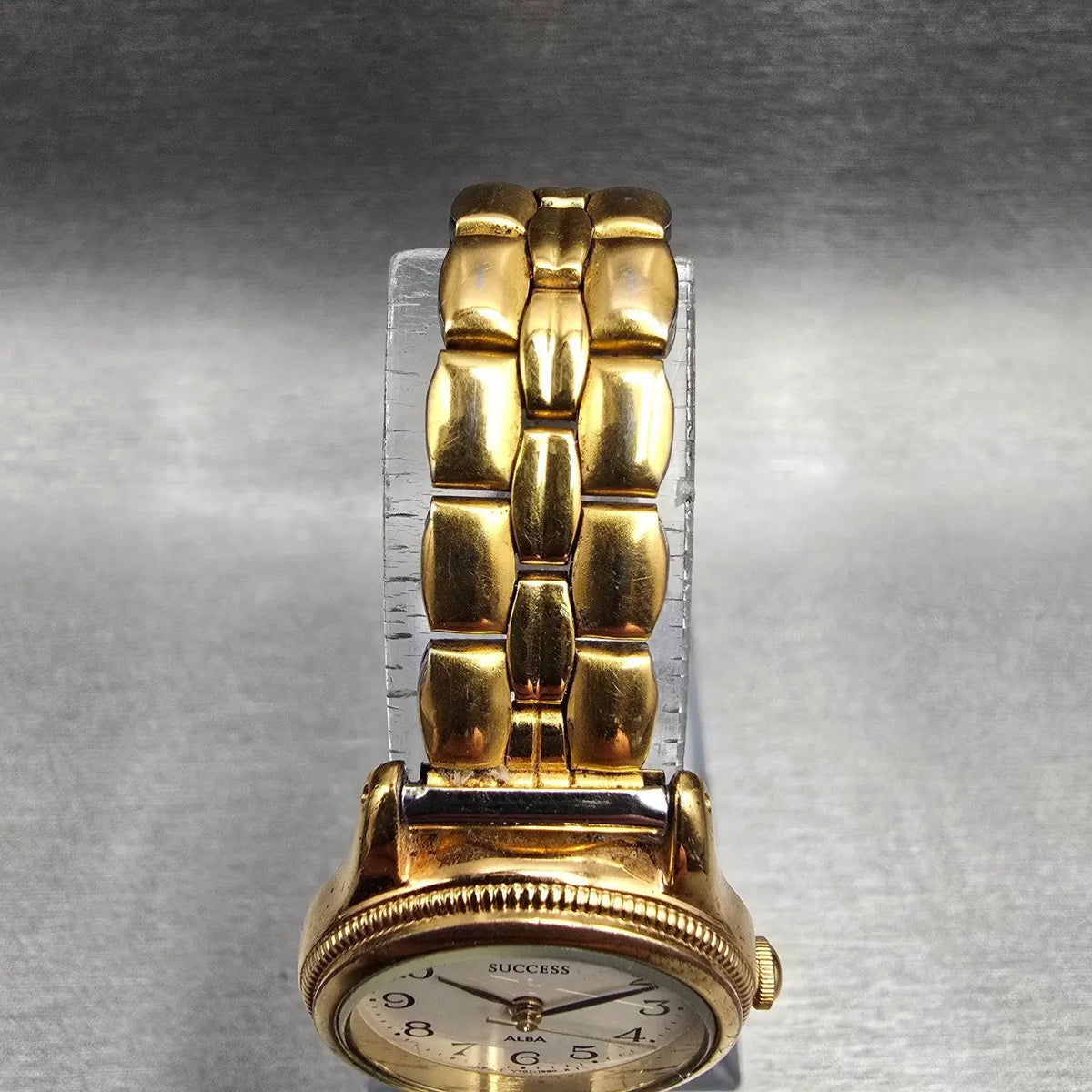 Alba Success Watch Women 24mm Ivory Dial Gold Tone Round V701-1720 New Battery4