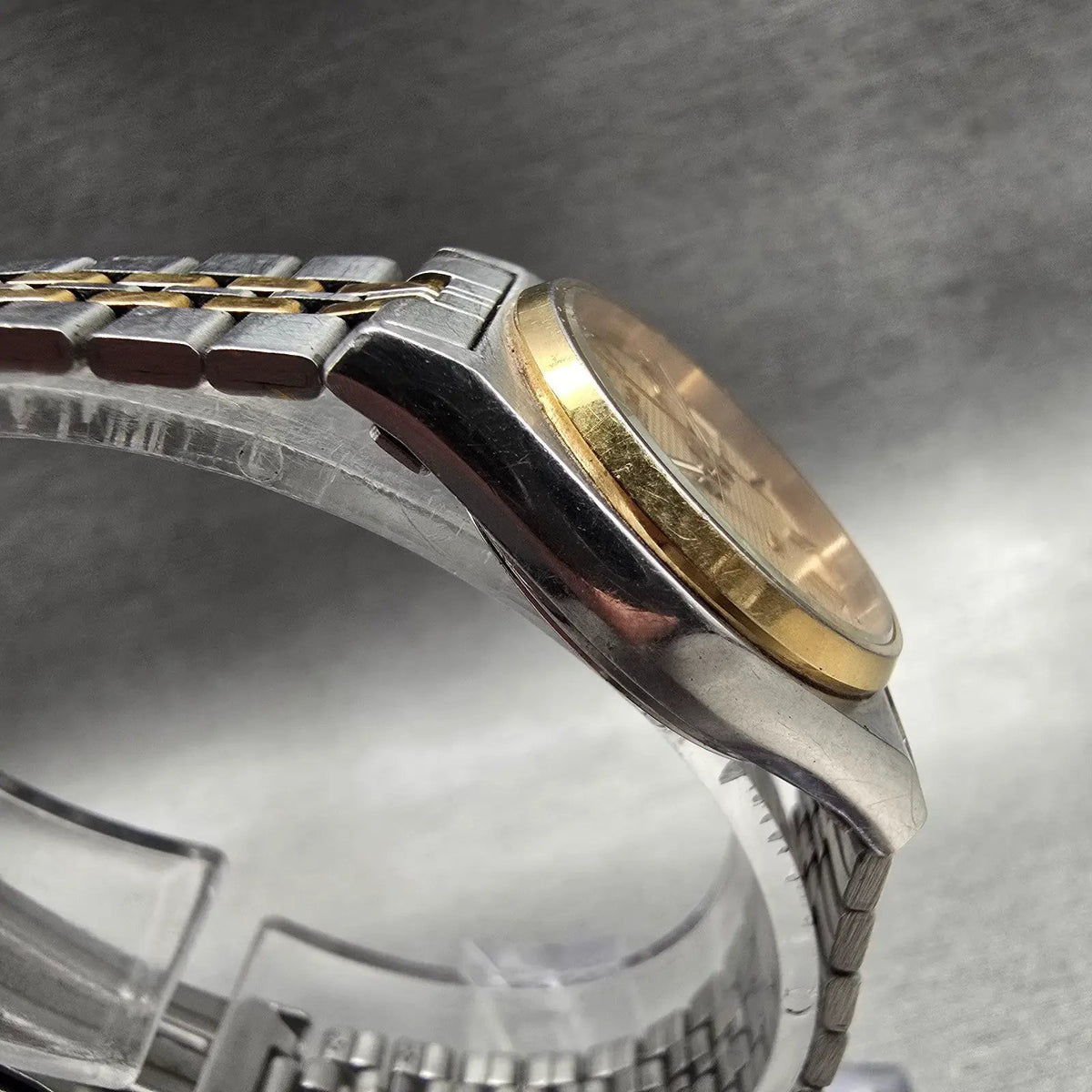 Seiko SQ Watch Women 23mm Gold Dial Two Tone Daydate Round 2A23-0029 New Battery3