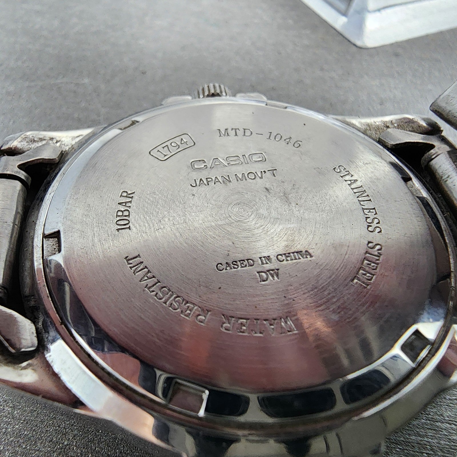Casio MTD1046 Dive Watch Men 38mm Silver Dial Silver Tone Daydate PARTS10