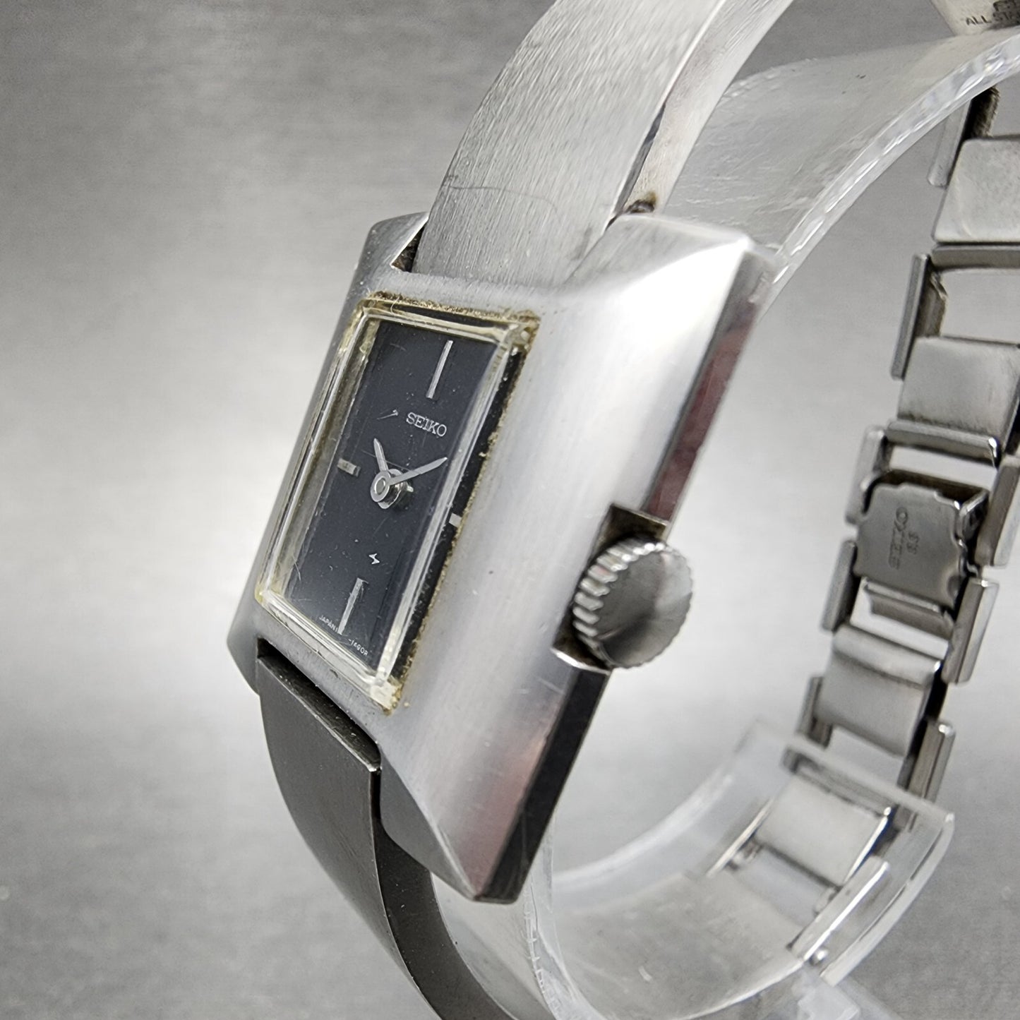 VTG Seiko Watch Women 24mm Black Dial Steel Rectangle Manual Wind Runs 1134702