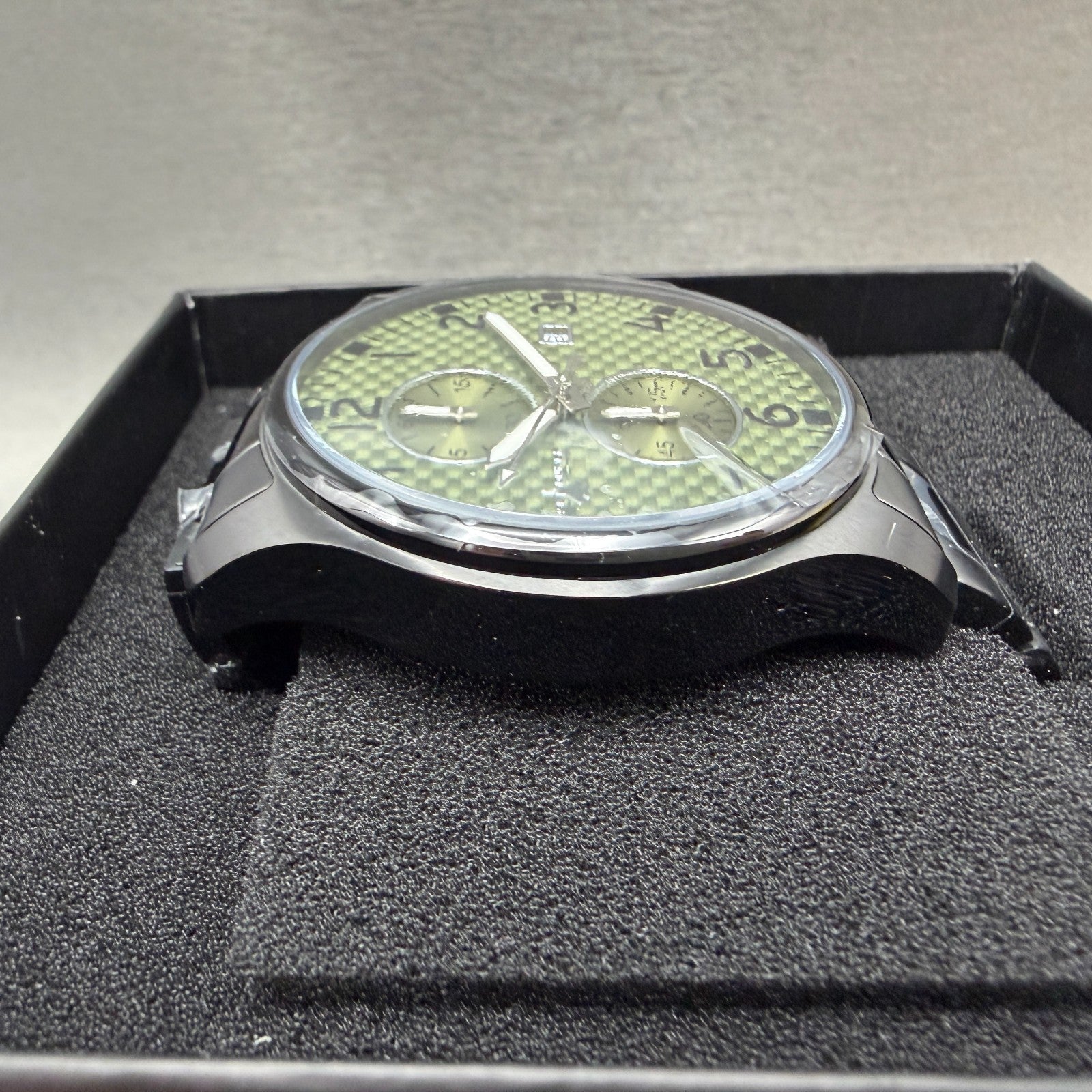 Chase Durer Chronograph Watch Men 48mm Green Carbon Dial Black Date CDW-00993