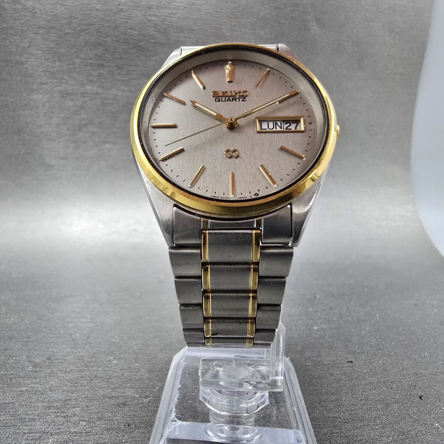 Seiko SQ Watch Men 34mm Silver Dial Two Tone Daydate 8123 PARTS NO CASE BACK7
