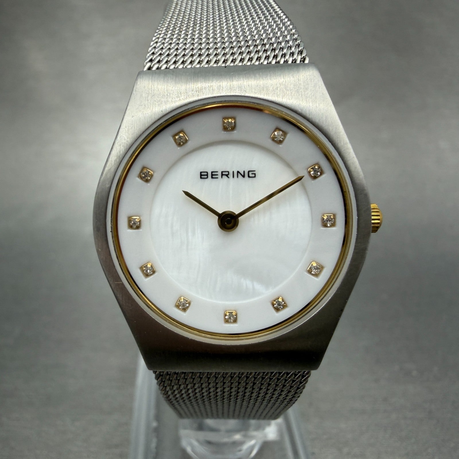 Bering Watch Women 27mm MOP Dial Silver Tone Mesh Band 11927-004 Round New batt0