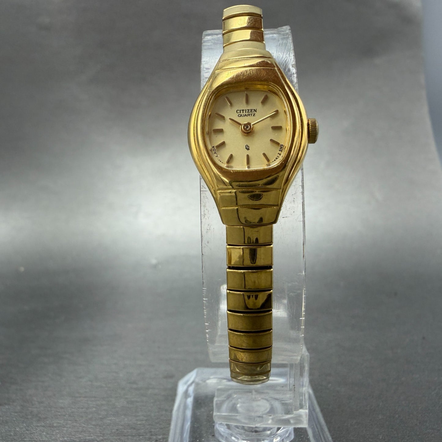 Citizen CQ Watch Women 17mm Champagne Dial Gold Tone 3220-S07122 New Battery5