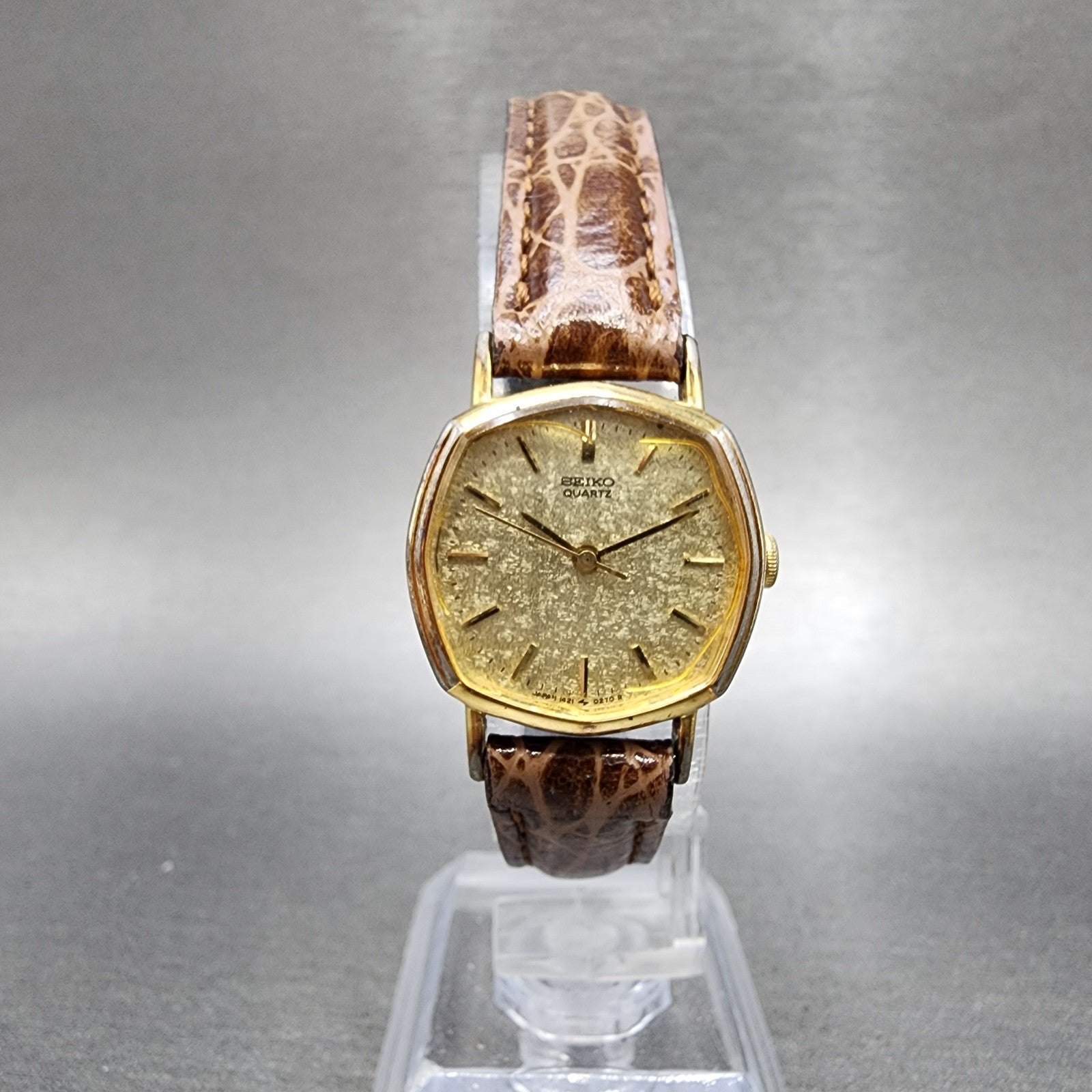 Seiko Watch Women 22mm Champagne Dial Gold Tone Octagon 14215140 New Battery5