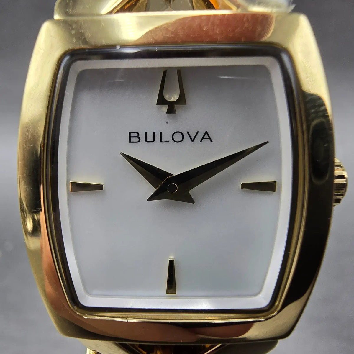Bulova Classic Watch Women 23mm MOP Dial Gold Tone Rectangle 97L183 New Battery2