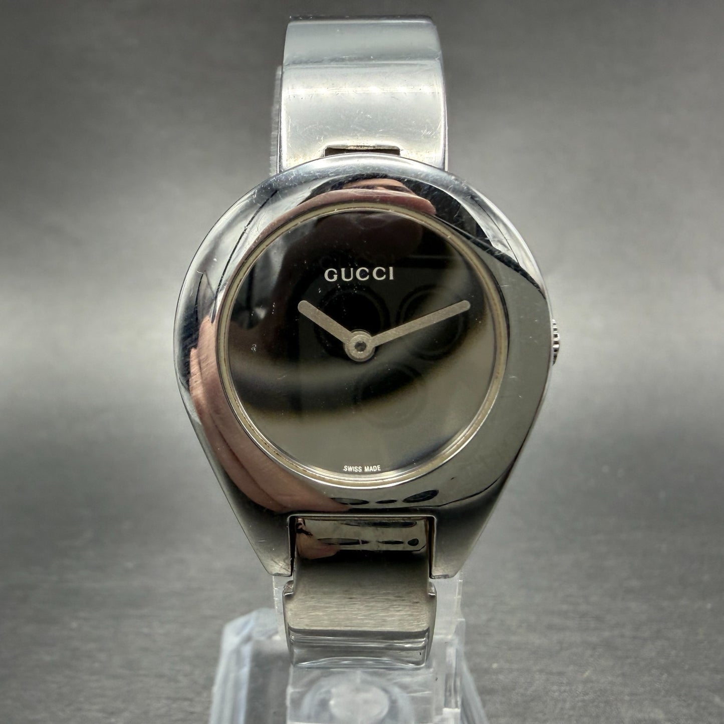 Gucci 6700L Watch Women 26mm Silver Dial Steel Case Round Bangle New Batt Mirror0