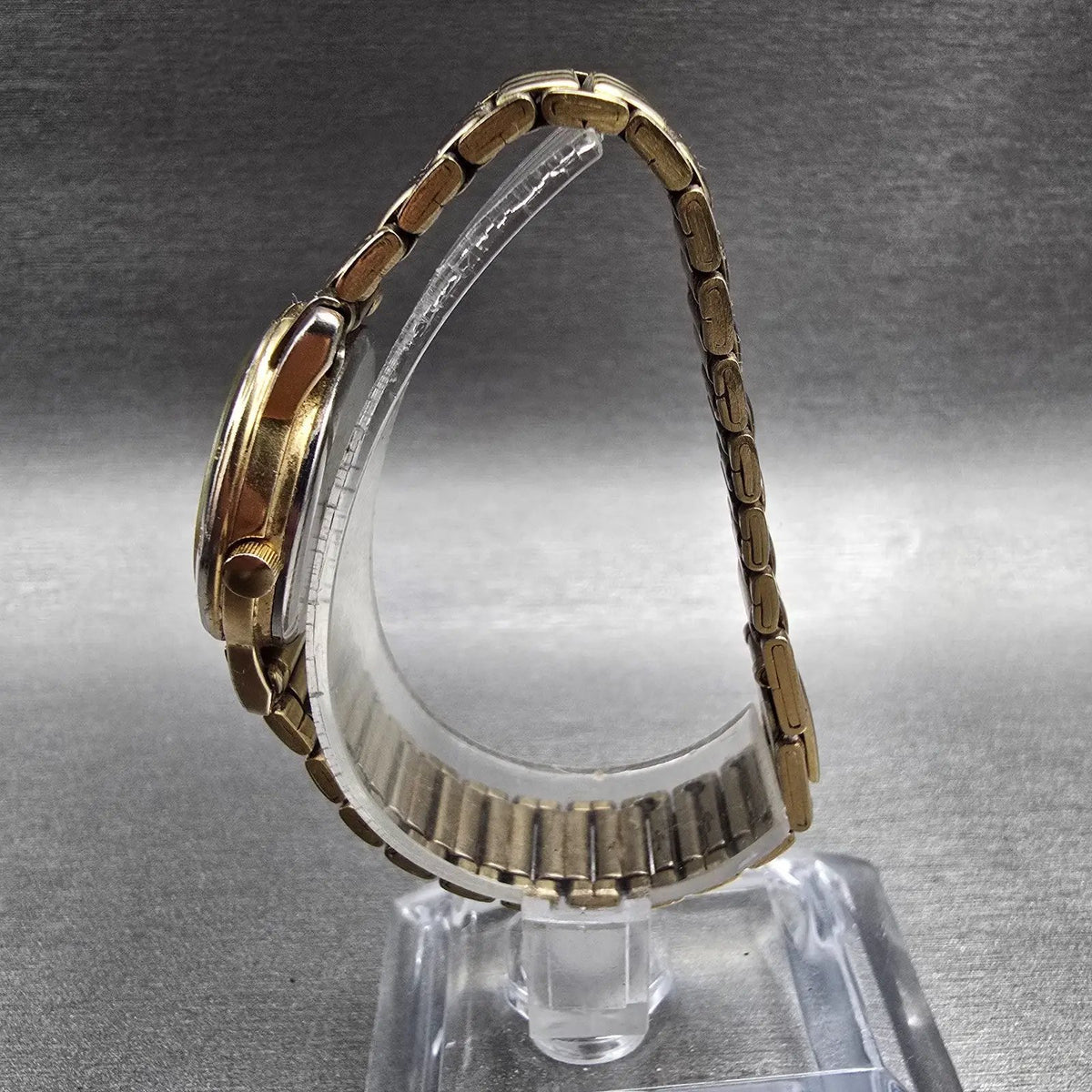 Citizen Watch Women 24mm Champagne Dial Gold Tone Date 6010-K06878 New Battery6