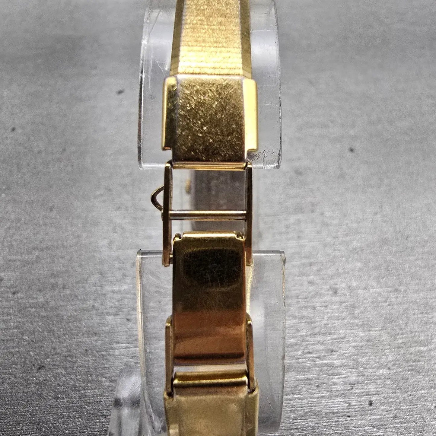 Seiko Watch Women 12mm Gold Dial Gold Tone Rectangle 2E20-6259 New Battery VTG7