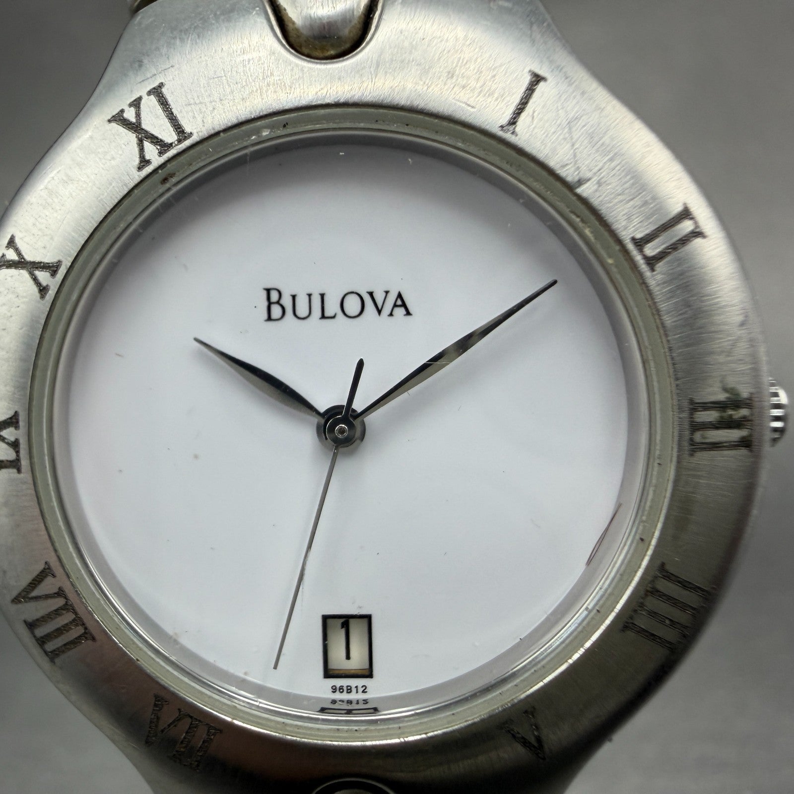 Bulova Watch Unisex 33mm White Dial Silver Tone Date Round 96B12 New Battery1