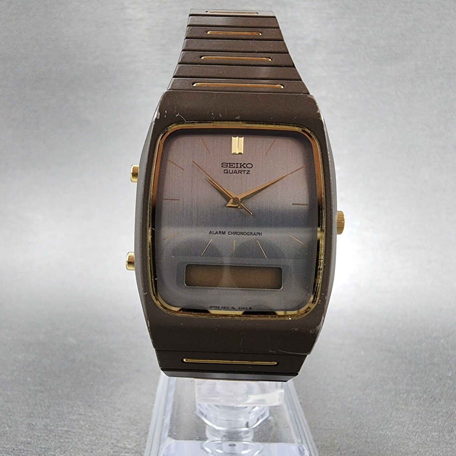 Seiko Analog Digital Watch Men 30mm Silver Dial Two Tone H6015039 PARTS6