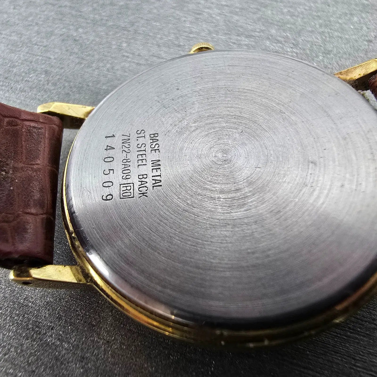 Seiko Watch Men 34mm White Cream Dial Gold Tone Date 7N22-8A09 PARTS10