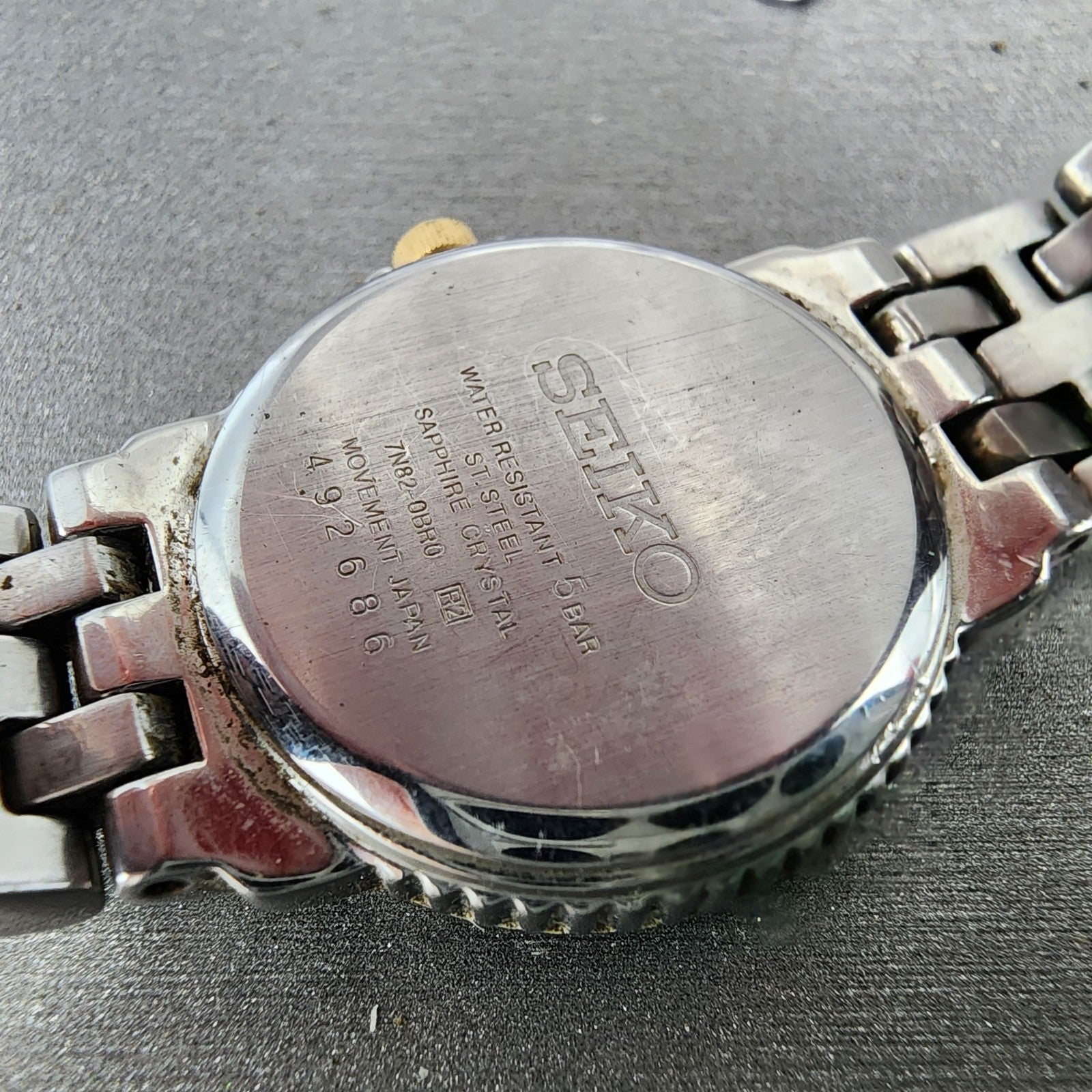 Seiko Watch Women 27mm MOP Dial Two Tone Date Round 7N820BR0 New Battery9