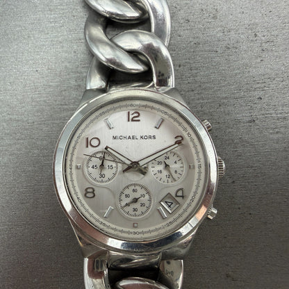 Michael Kors Runway Chronograph Watch Women 38mm Silver Dial Silver Tone NewBatt0