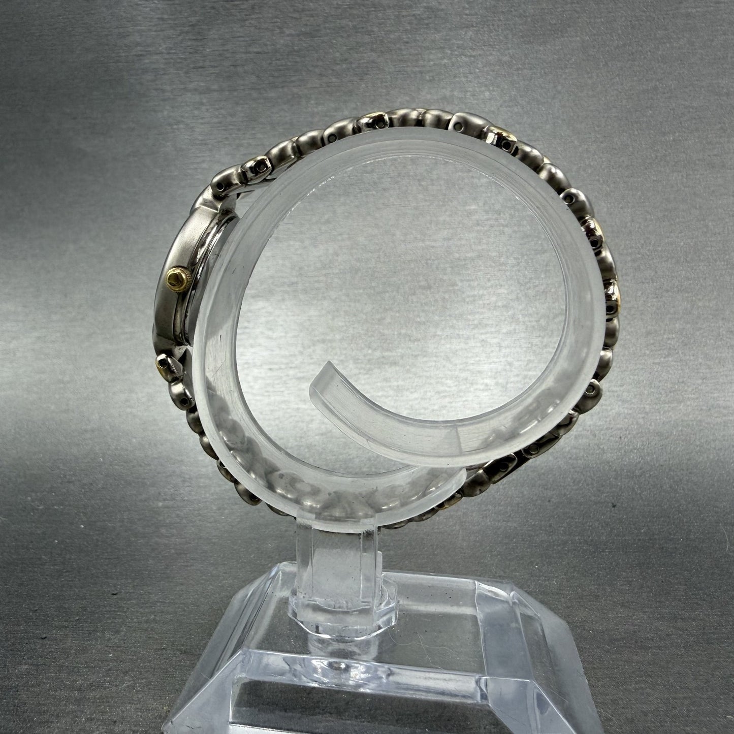 Bulova Watch Women 20mm White Dial Two Tone Round Bracelet 98T23 New Battery6
