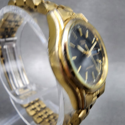 Citizen CQ Watch Women 23mm Black Dial Gold Tone Daydate 6000S38231 NewBattery3