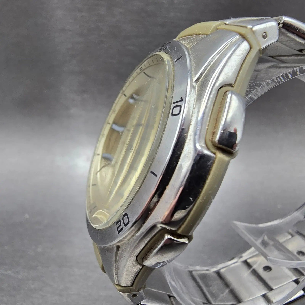 Casio Wave Ceptor Watch Men 43mm Champange Dial Silver Solar Alarm Daydate Runs2