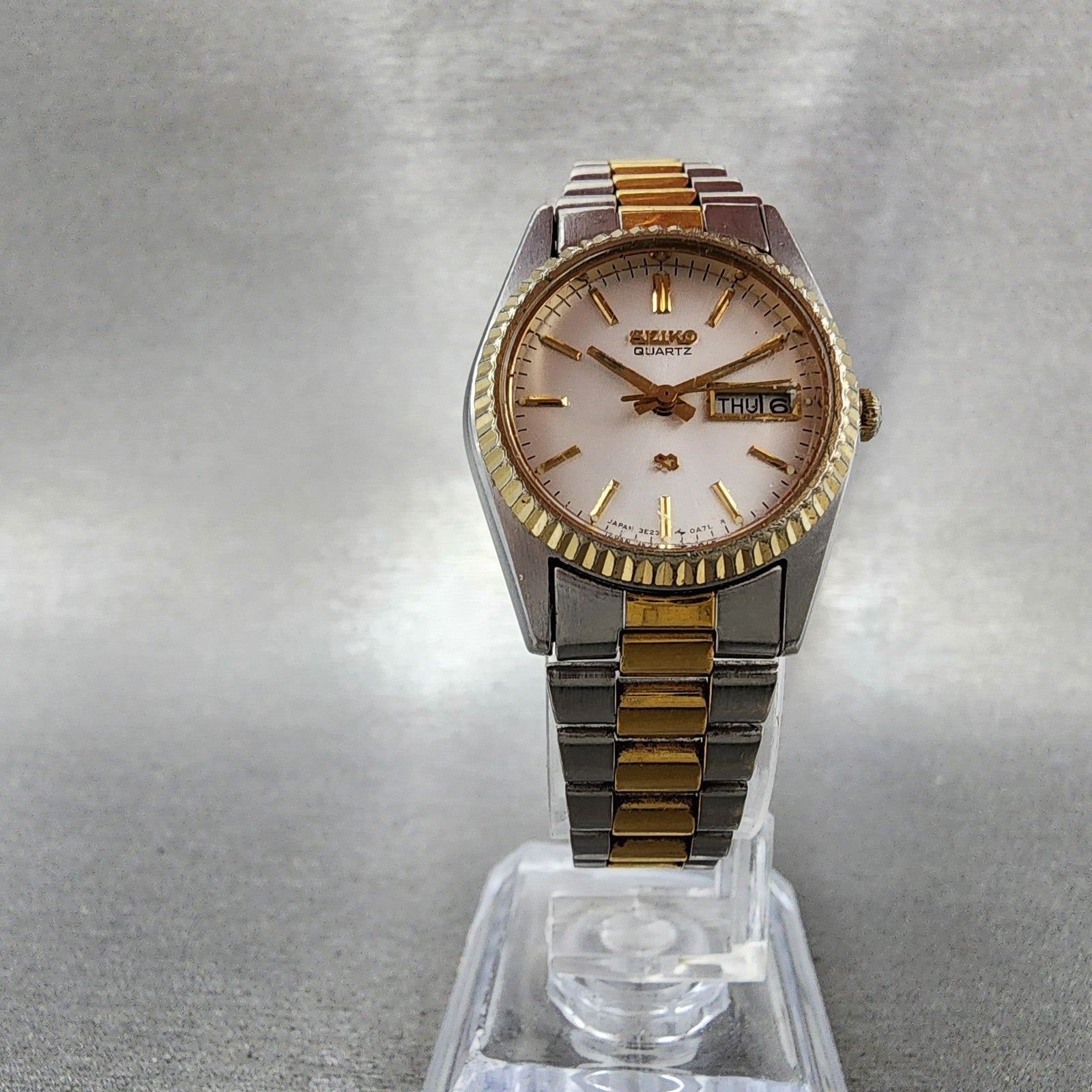 Seiko SQ Watch Women 24mm Silver Dial Two Tone Daydate 3e230a69 New Battery5
