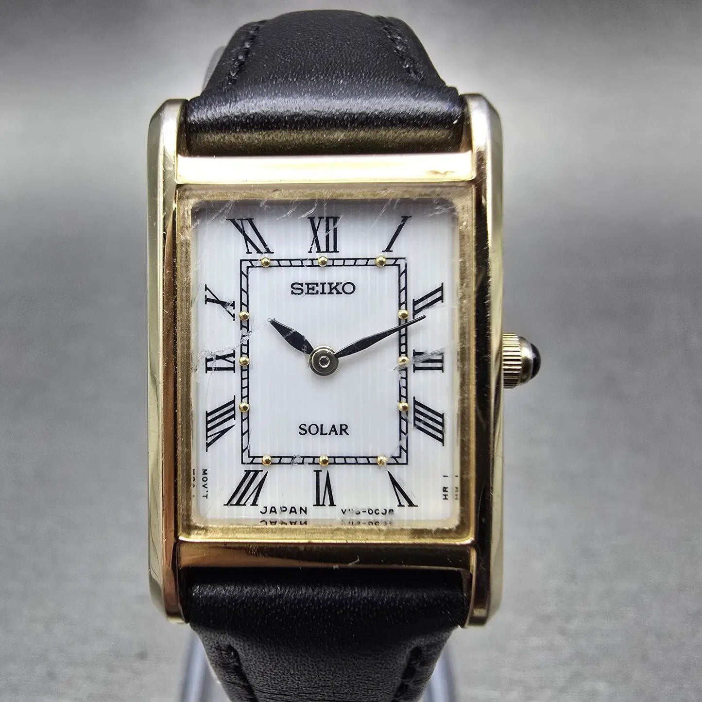 Seiko Solar Tank Watch Women 18mm White Dial Gold Tone V115-0BD0 Rectangle Runs0