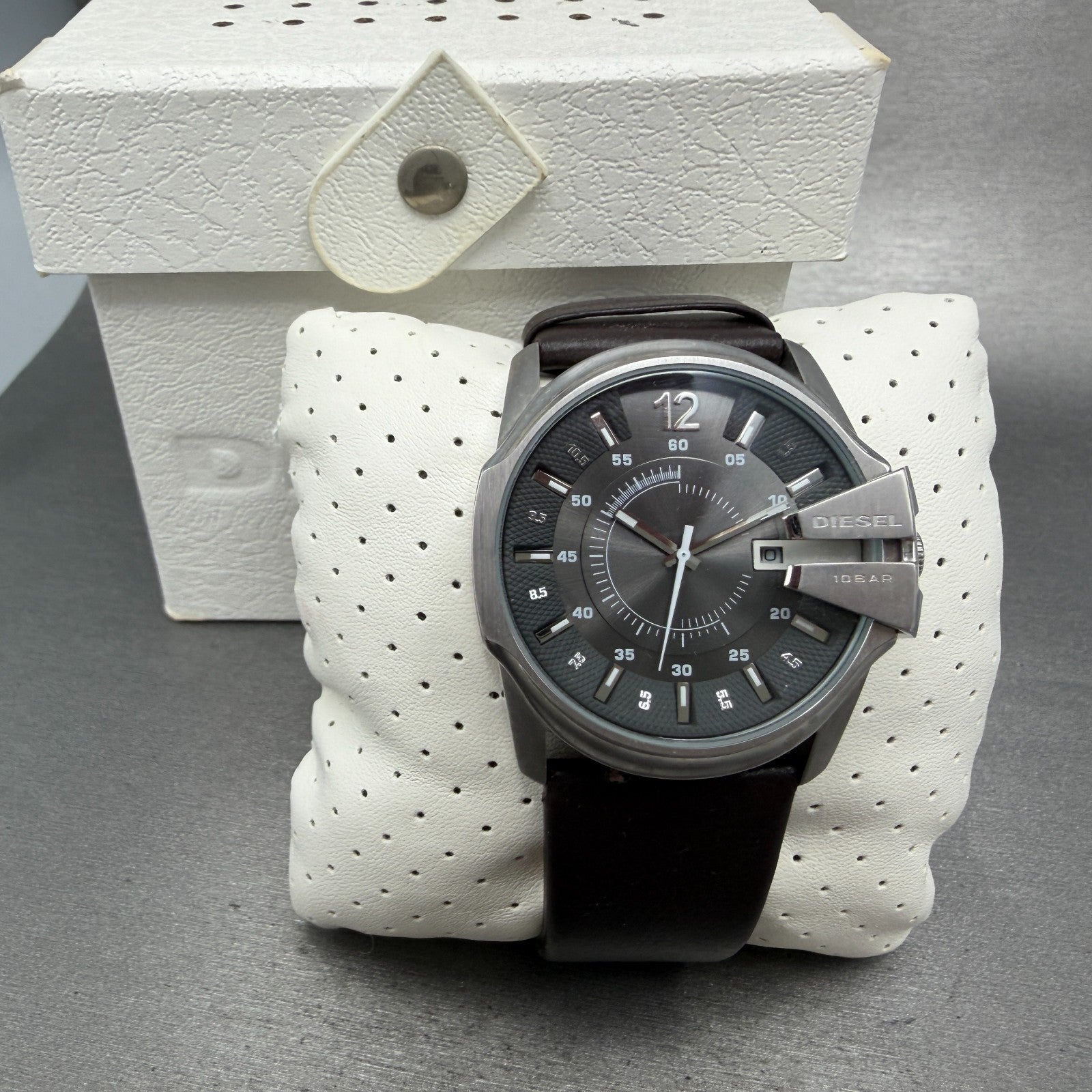 Diesel Master Chief Watch Men 45mm Black Dial Silver Tone Date Round New battery0
