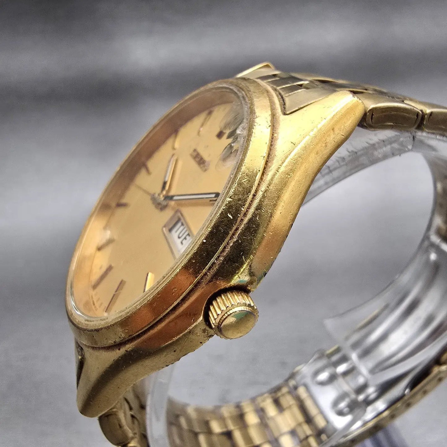 Seiko Watch Men 37mm Gold Dial Gold Tone Daydate Round 7N43-9048 New Battery VTG2
