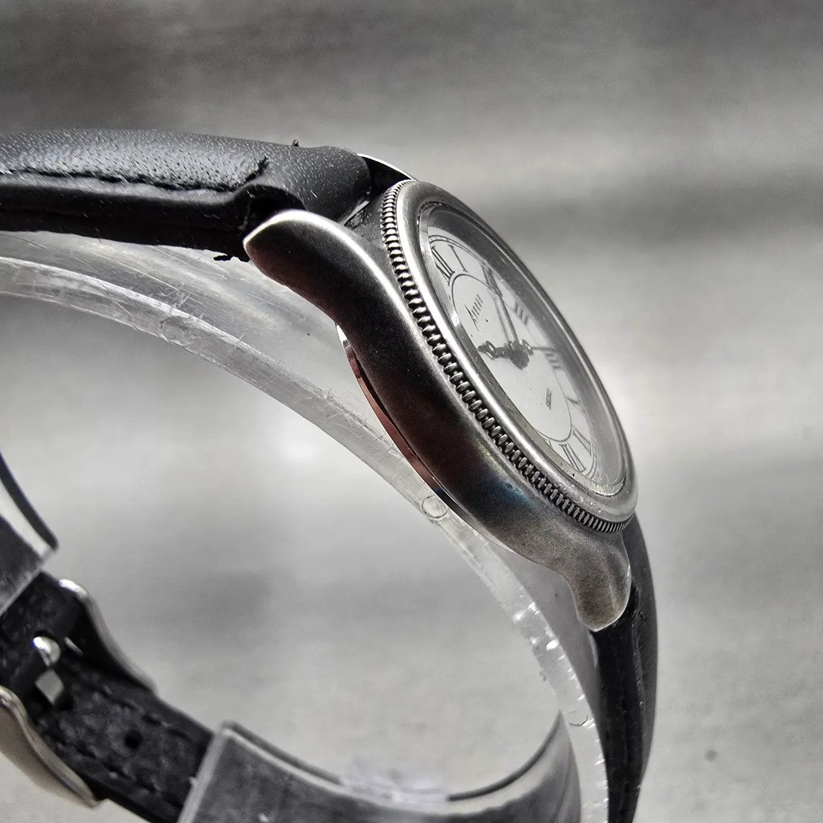 Seiko Avenue Watch Women 25mm Silver Dial Silver Tone Round 1F21-1A00 New Batt3